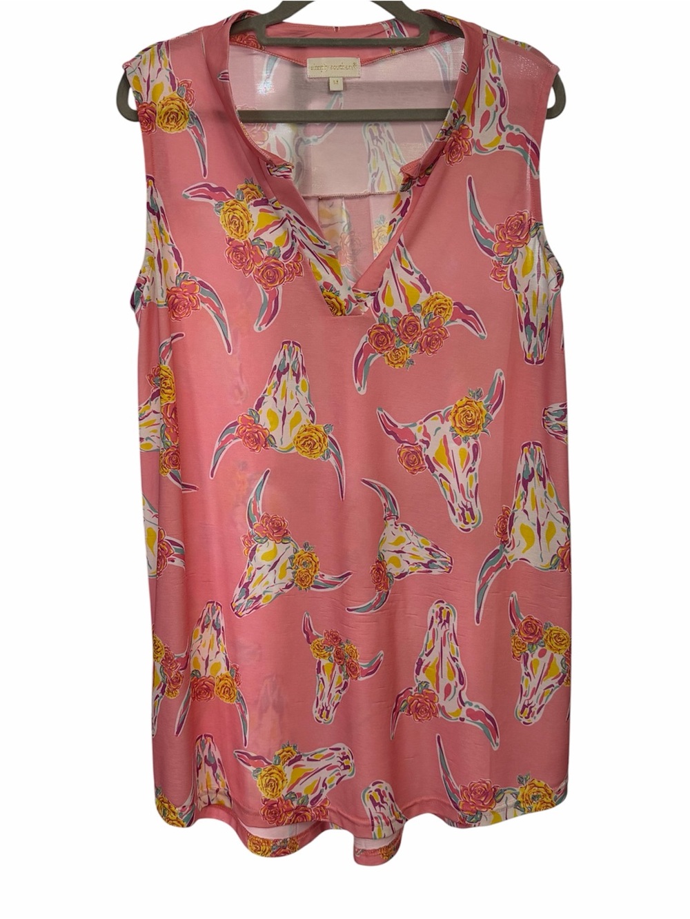 SIMPLY SOUTHERN V-neck sleeveless Tunic Wild Cow Skull